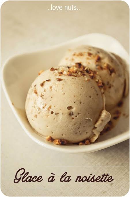 Boule de glace noisette